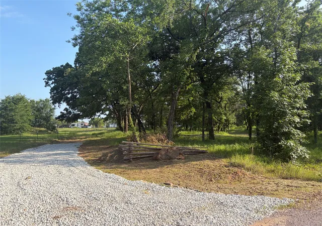 Photo 1 of Land for sale at Tbd Oak Creek Dr, Gordonville, TX 76245 | MLS# 21280799 | Listing updated on 2026-07-12