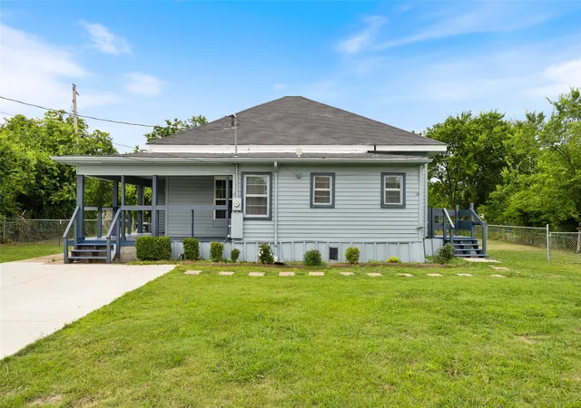Photo 1 of Single family home for sale at 4305 Templeton St, Greenville, TX 75401 | MLS# 21284430 | Listing updated on 2026-09-29
