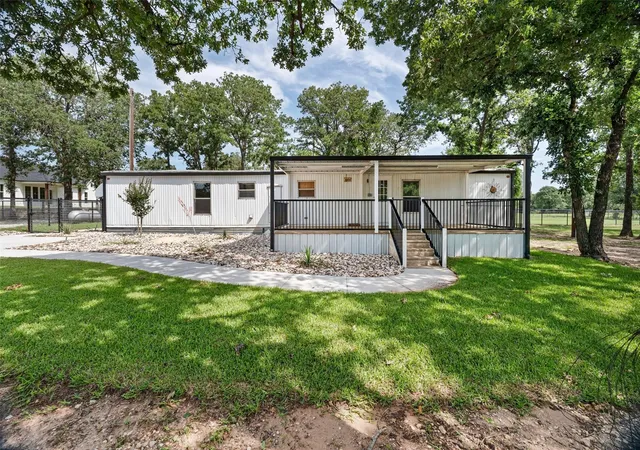 Homes for sale in Tolar, TX | 7418 Paluxy Hwy, Tolar, TX 76476 | MLS# 21284557