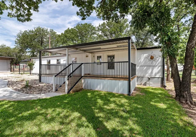Homes for sale in Tolar, TX | 7418 Paluxy Hwy, Tolar, TX 76476 | MLS# 21284557