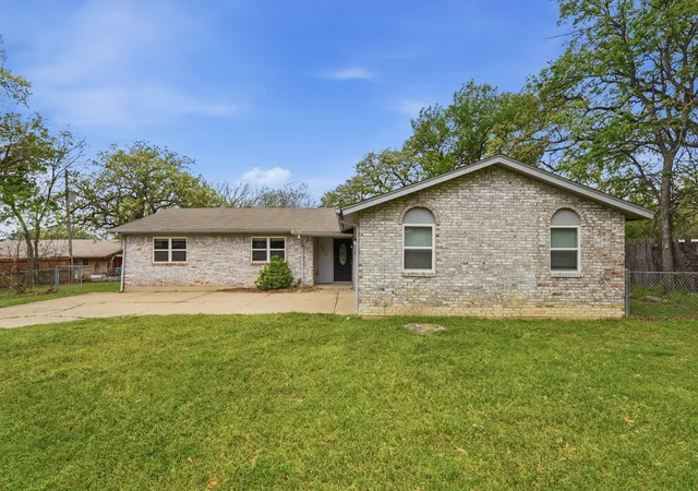Photo 1 of Sale Pending at 6246 Guilford St, Forest Hill, TX 76119 | MLS# 21189894 | Listing updated on 2026-08-18