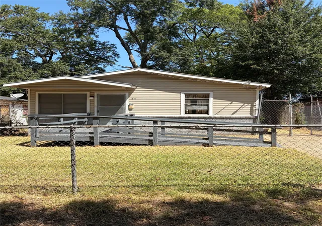 Photo 1 of Single family home for sale at 526 Coon St, Shreveport, LA 71104 | MLS# 21282408 | Listing updated on 2026-08-21