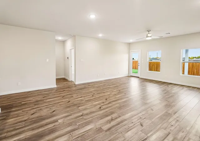 Photo 4 of Single family home for sale at 356 Declan St, Springtown, TX 76082 | MLS# 21284595 | Listing updated on 2026-10-06