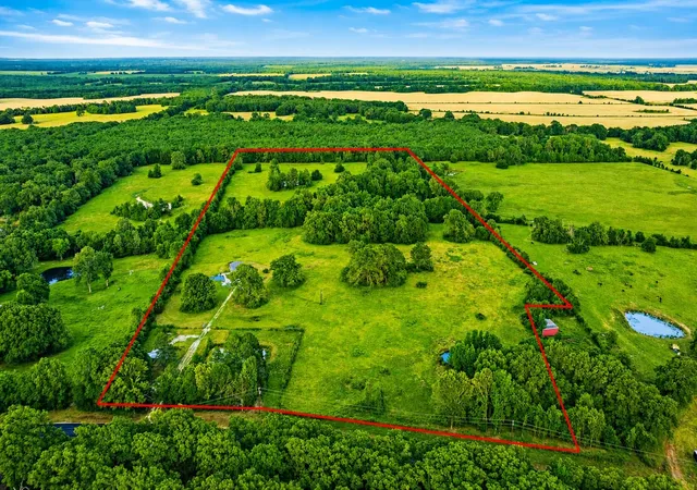 Homes for sale in Clarksville, TX | 5889 Farm Road 910, Clarksville, TX 75426 | MLS# 21228507