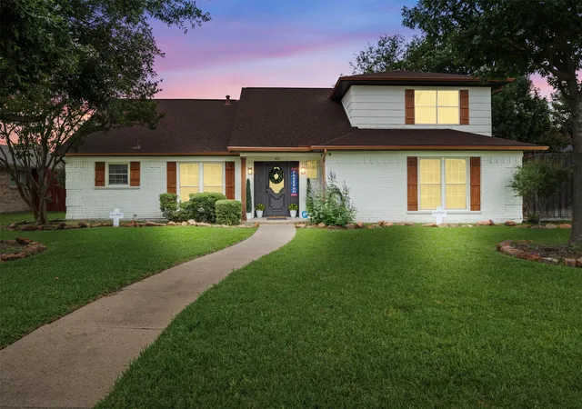 Homes for sale in Richardson, TX | 901 Serenade Ln, Richardson, TX 75081 | MLS# 21281443
