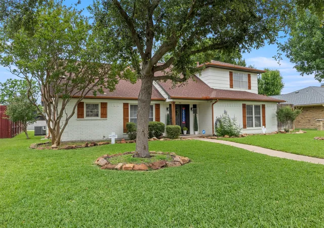 Homes for sale in Richardson, TX | 901 Serenade Ln, Richardson, TX 75081 | MLS# 21281443