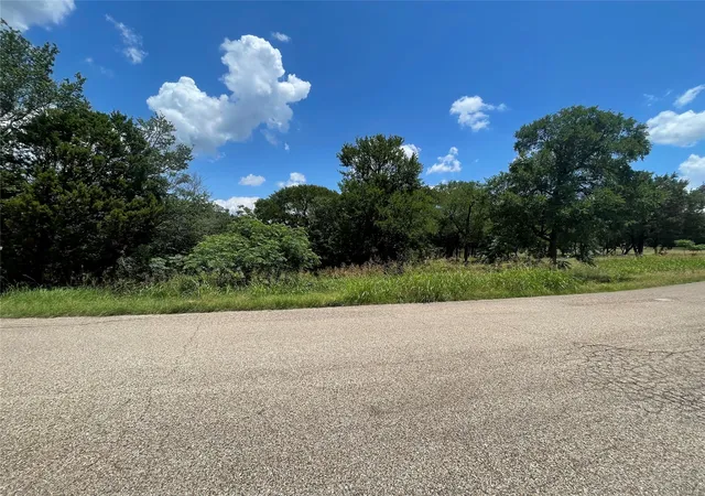 Homes for sale in China Spring, TX | 2000 Austin Hines Dr, China Spring, TX 76633 | MLS# 21282734
