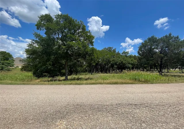 Homes for sale in China Spring, TX | 2000 Austin Hines Dr, China Spring, TX 76633 | MLS# 21282734