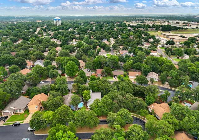 Homes for sale in Bedford, TX | 3208 Hickory Ct, Bedford, TX 76021 | MLS# 21283733