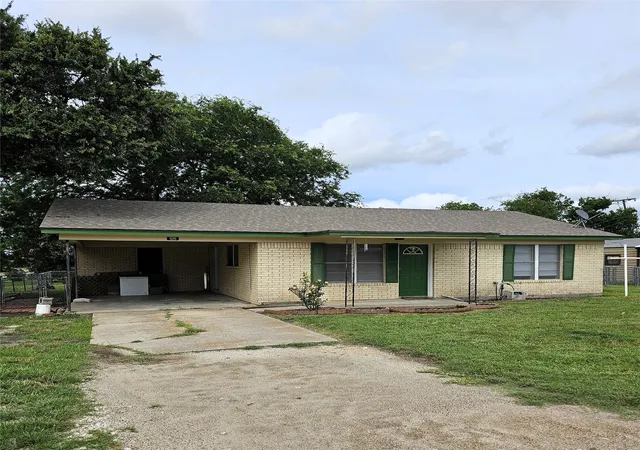 Homes for sale in Coolidge, TX | 105 N 3Rd St, Coolidge, TX 76635 | MLS# 21284267