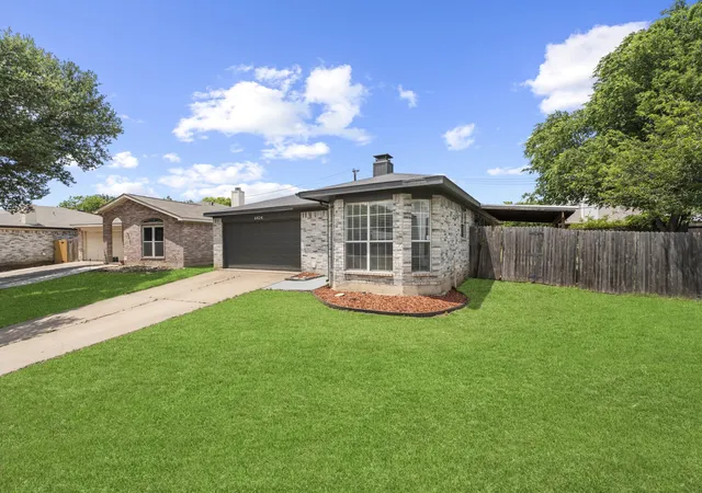 Homes for sale in Fort Worth, TX | 6424 Twilight Cir, Fort Worth, TX 76179 | MLS# 21284382