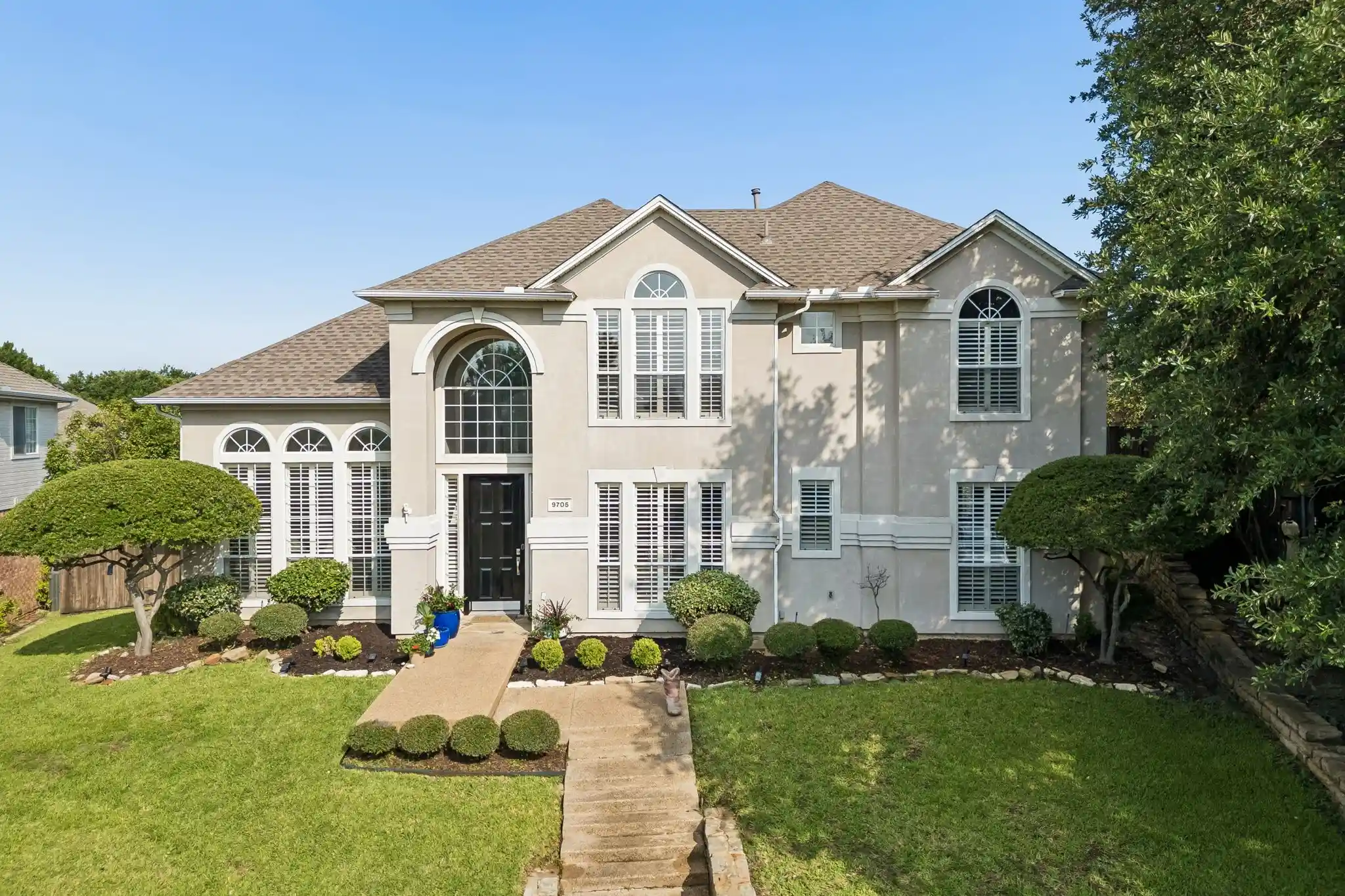 Photo 1 of Single family home for sale at 9705 Valley Lake Ct, Irving, TX 75063 | MLS# 21272959 | Listing updated on 2026-10-24