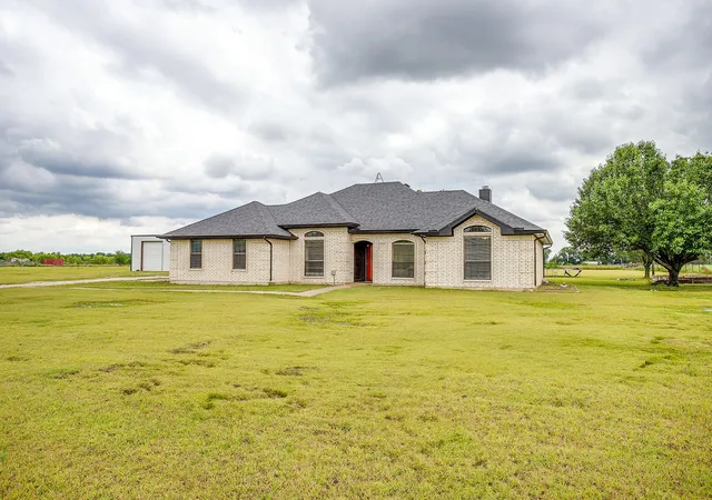Homes for sale in Palmer, TX | 1050 Hampel Rd, Palmer, TX 75152 | MLS# 21284768