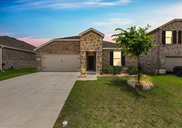 Homes for sale in Haslet, TX | 16016 Wanderer Ln, Haslet, TX 76052 | MLS# 21279736