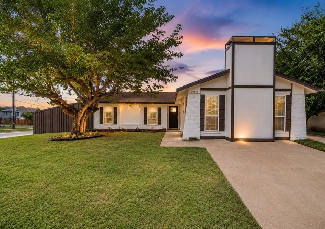 Photo 1 of Sale Pending at 5202 Chestnut Pl, Garland, TX 75043 | MLS# 21284760 | Listing updated on 2026-07-22