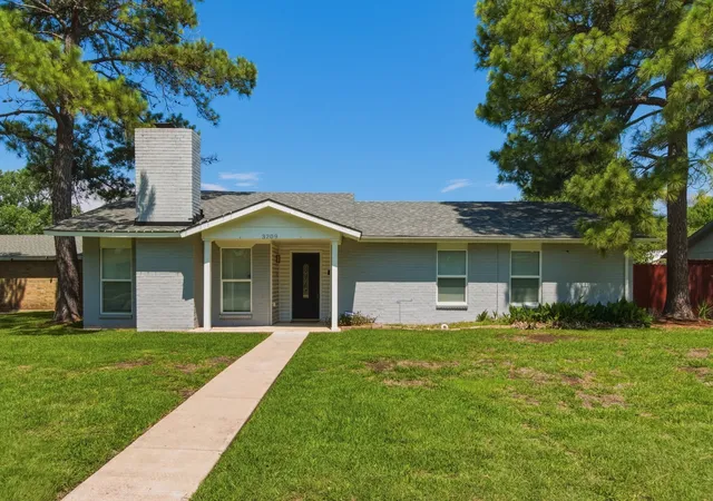 Photo 2 of Single family home for sale at 3209 Concord Dr, Mesquite, TX 75150 | MLS# 21281000 | Listing updated on 2026-08-22