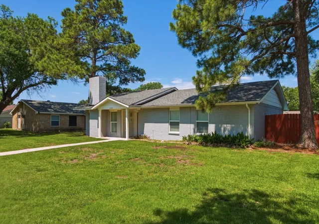 Photo 3 of Single family home for sale at 3209 Concord Dr, Mesquite, TX 75150 | MLS# 21281000 | Listing updated on 2026-10-07