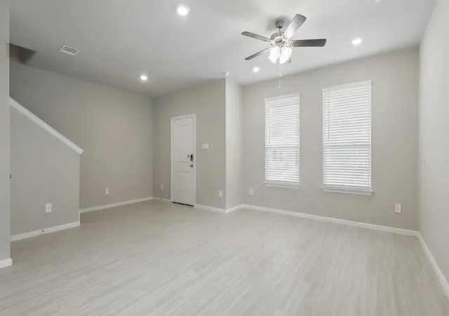Photo 4 of Single family home for sale at 9332 Pear Butte Dr, Fort Worth, TX 76140 | MLS# 21282645 | Listing updated on 2026-10-02