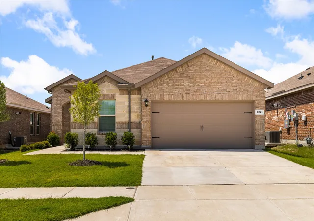 Photo 2 of Single family home for sale at 6221 Flour Mill Run, Fort Worth, TX 76179 | MLS# 21283523 | Listing updated on 2026-09-21