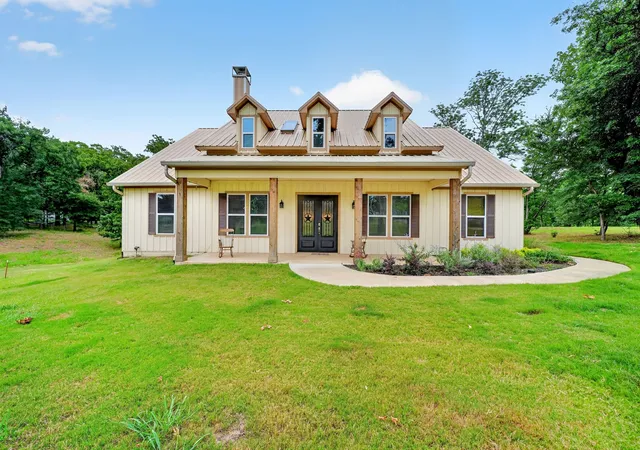 Photo 2 of Single family home for sale at 5230 Esquire Estates Rd, Mabank, TX 75156 | MLS# 21281898 | Listing updated on 2026-08-28