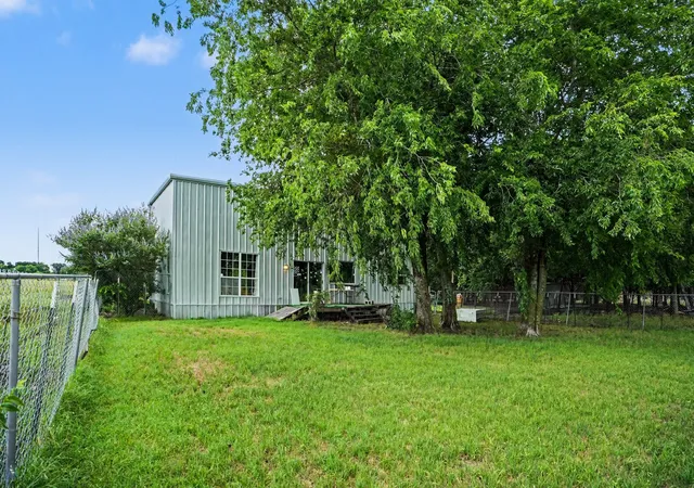 Photo 1 of Single family home for sale at 1712 Wilson Rd, Waxahachie, TX 75165 | MLS# 21273282 | Listing updated on 2026-08-22