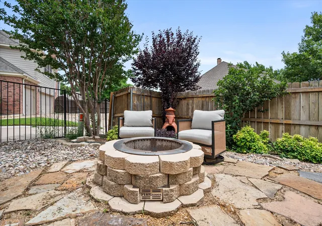 Photo 3 of Single family home for sale at 1406 Merion Dr, Mansfield, TX 76063 | MLS# 21284854 | Listing updated on 2026-10-07