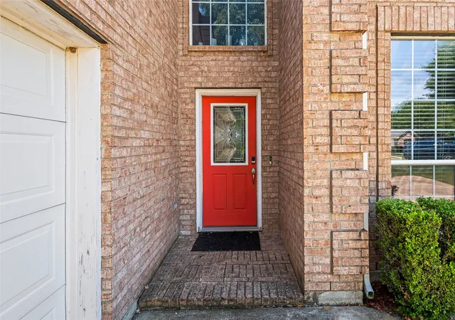 4th image of 2715 Forest Lake Dr, Grand Prairie, TX 75052 | MLS# 21278341