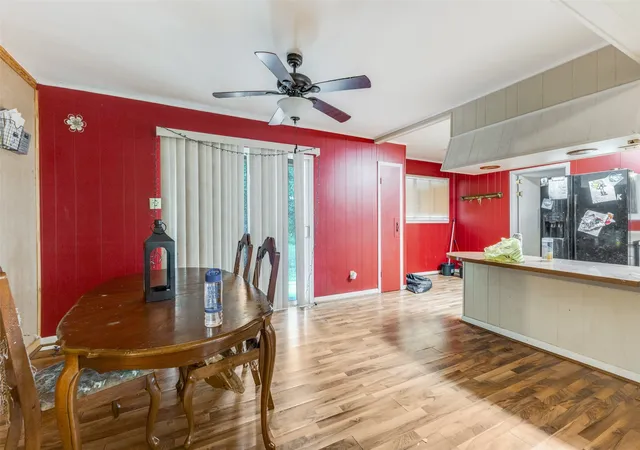 Photo 4 of Single family home for sale at 425 Lybrand St, Wills Point, TX 75169 | MLS# 21284890 | Listing updated on 2026-09-03