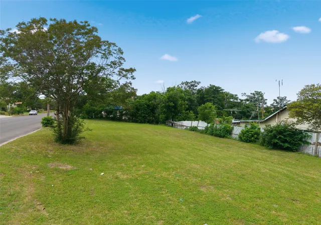 Photo 3 of Land for sale at 525 S 23rd St, Waco, TX 76706 | MLS# 21283834 | Listing updated on 2026-08-31