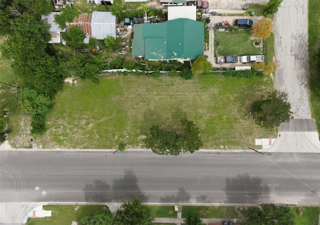 Photo 4 of Land for sale at 525 S 23Rd St, Waco, TX 76706 | MLS# 21283834 | Listing updated on 2026-08-31