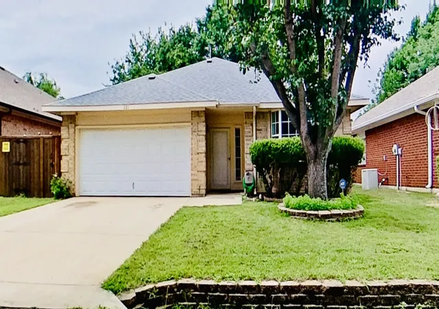 Homes for sale in Lake Dallas, TX | 321 Boliver Ave, Lake Dallas, TX 75065 | MLS# 21283676