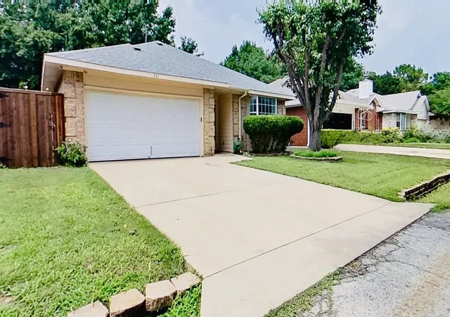 Homes for sale in Lake Dallas, TX | 321 Boliver Ave, Lake Dallas, TX 75065 | MLS# 21283676