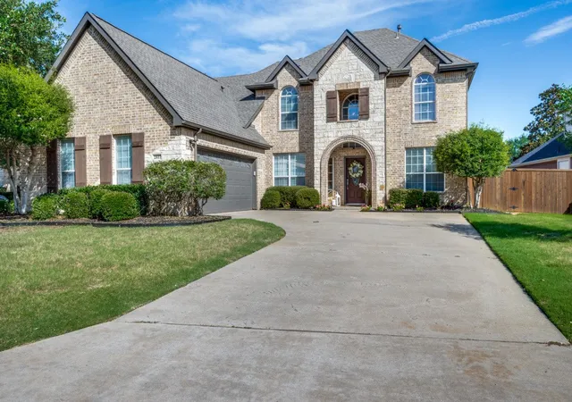 Homes for sale in Highland Village, TX | 2817 Butterfield Stage Rd, Highland Village, TX 75077 | MLS# 21284959