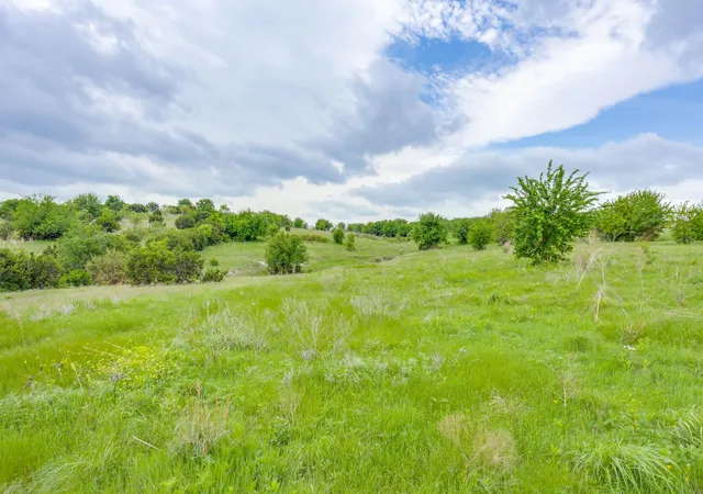 Photo 3 of House for sale at 5660 Upper Denton Rd, Weatherford, TX 76085 | MLS# 21283163 | Listing updated on 2026-08-21