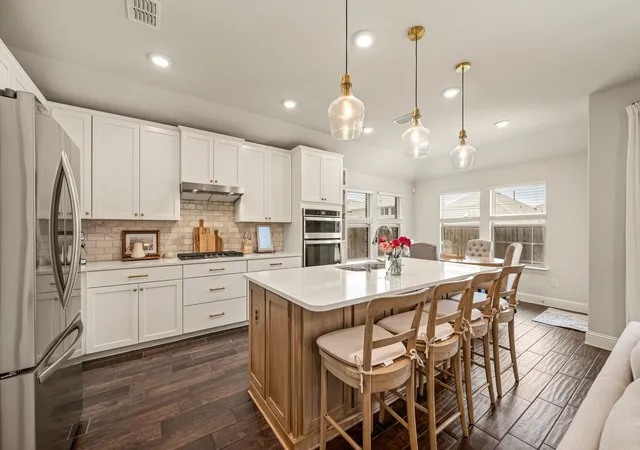 Photo 4 of Single family home for sale at 11809 Toppell Trl, Haslet, TX 76052 | MLS# 21284369 | Listing updated on 2026-09-16