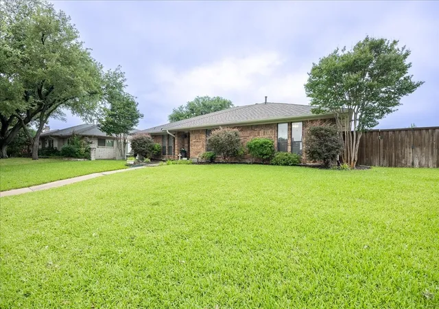 Photo 1 of Single family home for sale at 2223 Valley Mill, Carrollton, TX 75006 | MLS# 21285087 | Listing updated on 2026-10-01