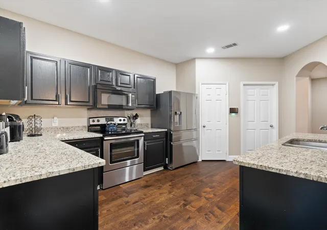 Photo 3 of Single family home for sale at 14520 Eaglemont Dr, Little Elm, TX 75068 | MLS# 21277911 | Listing updated on 2026-08-19