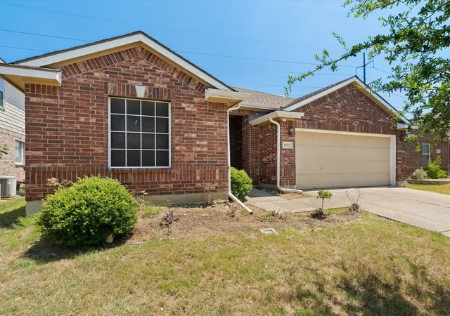 Photo 4 of Single family home for sale at 14520 Eaglemont Dr, Little Elm, TX 75068 | MLS# 21277911 | Listing updated on 2026-08-19