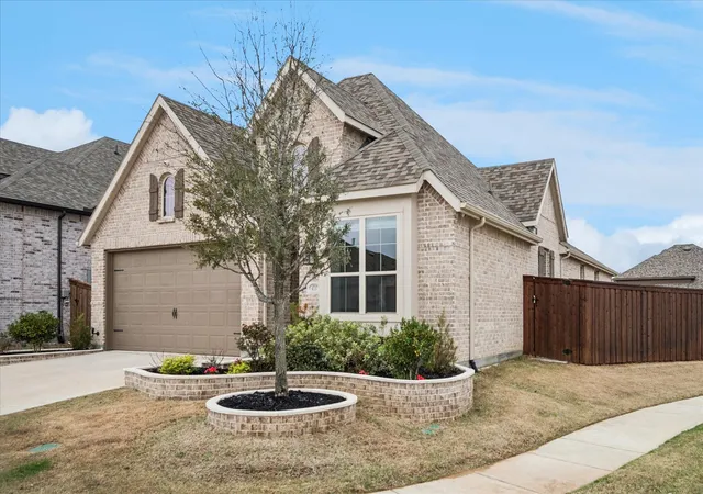 Photo 3 of Single family home for sale at 4737 Pin Oak Ct, Aubrey, TX 76227 | MLS# 21284888 | Listing updated on 2026-07-11