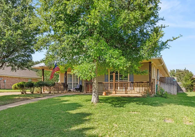 Photo 2 of Single family home for sale at 10609 Aquilla Trail, Waco, TX 76708 | MLS# 21284997 | Listing updated on 2026-07-20