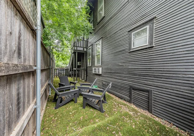 40th image of 1409 W Allen Ave, Fort Worth, TX 76110 | MLS# 21280934