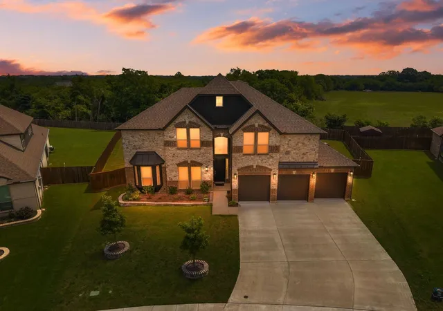 Photo 1 of Single family home for sale at 1938 Silver Creek Ln, Cedar Hill, TX 75104 | MLS# 21284199 | Listing updated on 2026-09-19