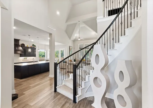 Photo 3 of Single family home for sale at 1938 Silver Creek Ln, Cedar Hill, TX 75104 | MLS# 21284199 | Listing updated on 2026-09-19