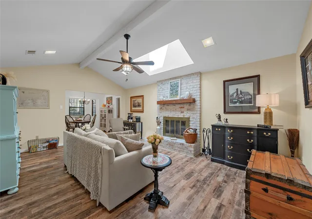 Photo 3 of Single family home for sale at 4325 Green Point Dr, Waco, TX 76710 | MLS# 21283479 | Listing updated on 2026-10-06