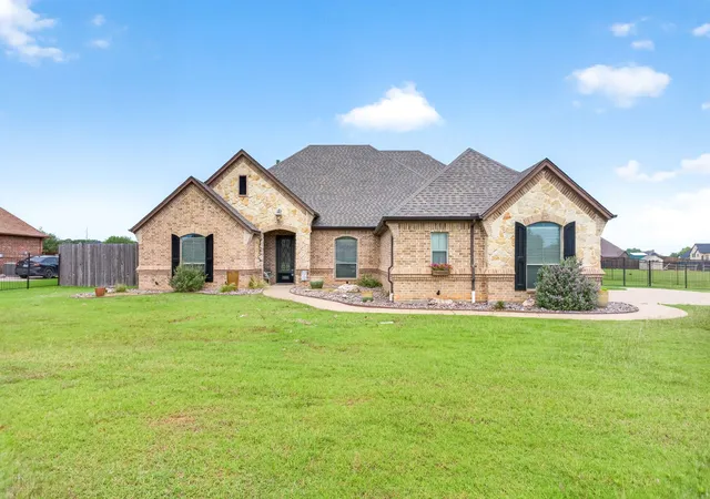 2nd image of 7233 Granville Dr, Mansfield, TX 76063 | MLS# 21284693