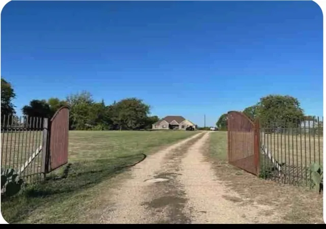 Homes for sale in Cumby, TX | 2219 Farm Road 275 N, Cumby, TX 75433 | MLS# 21285189