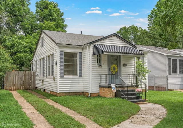Photo 3 of Single family home for sale at 254 E Fairview St, Shreveport, LA 71104 | MLS# 21281226 | Listing updated on 2026-08-23