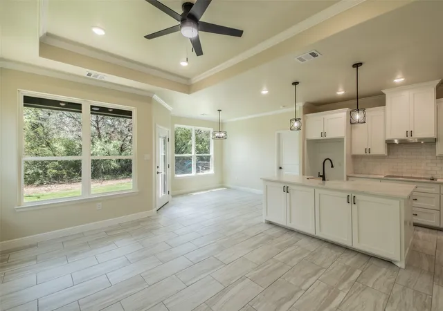 Photo 4 of Single family home for sale at 2719 Sycamore Ct, Granbury, TX 76048 | MLS# 21281980 | Listing updated on 2026-09-24