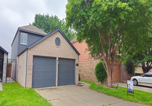 Homes for sale in Dallas, TX | 2956 S Bend Dr, Dallas, TX 75229 | MLS# 21283529