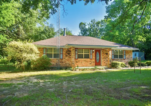 Photo 2 of Sale Pending at 300 Bethel Rd, Como, TX 75431 | MLS# 21285317 | Listing updated on 2026-07-23